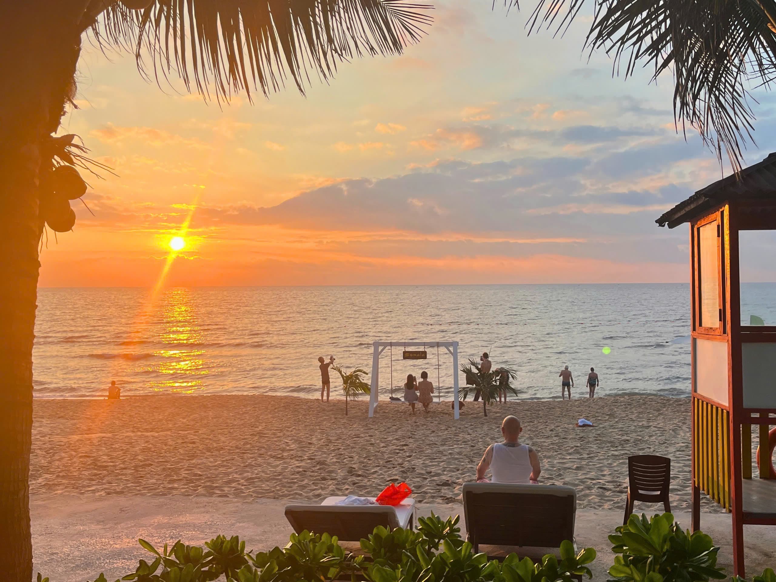 Ngắm Bình Minh Lãng Mạn