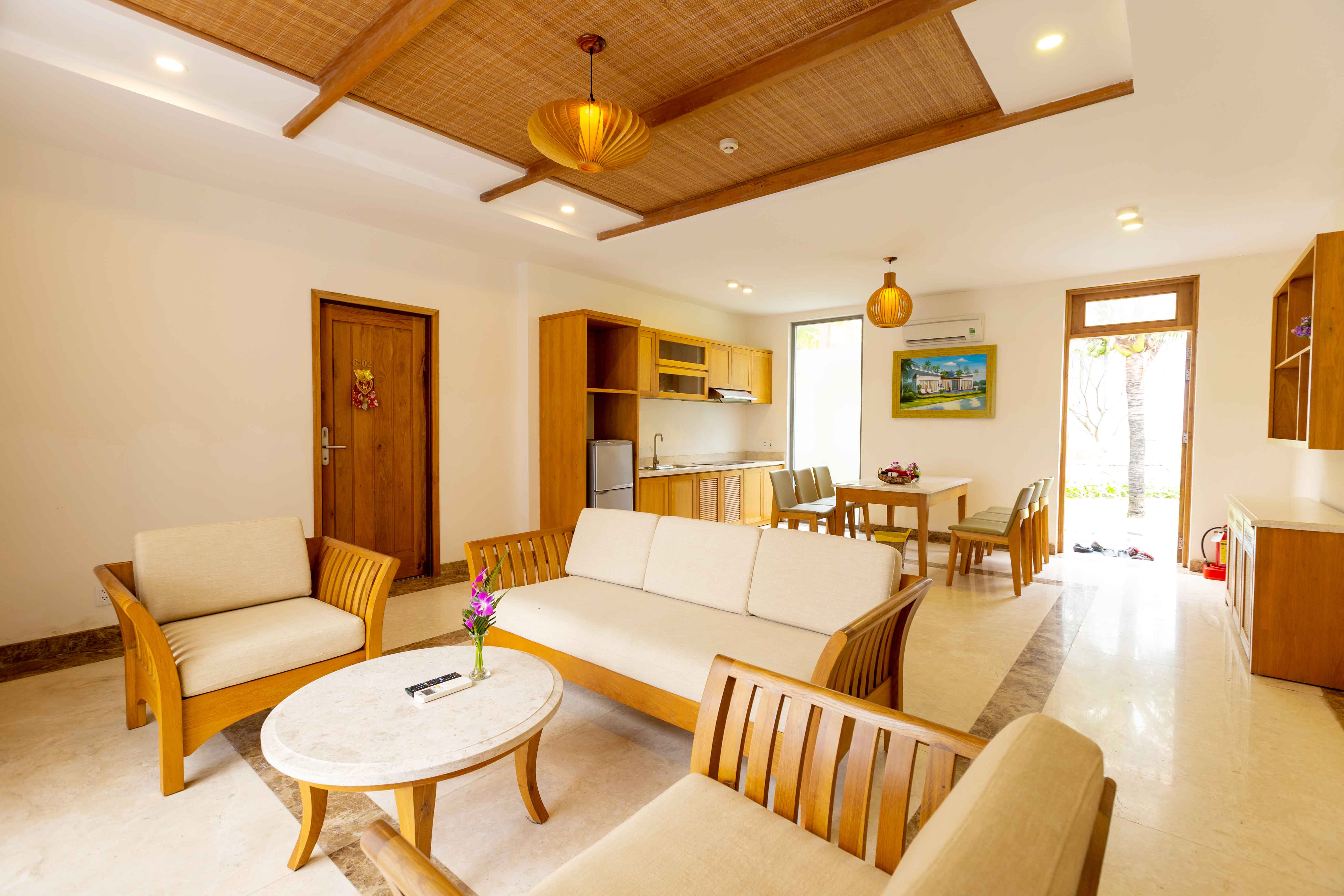 Four-Bedroom Beach Front Bungalow - living image 5